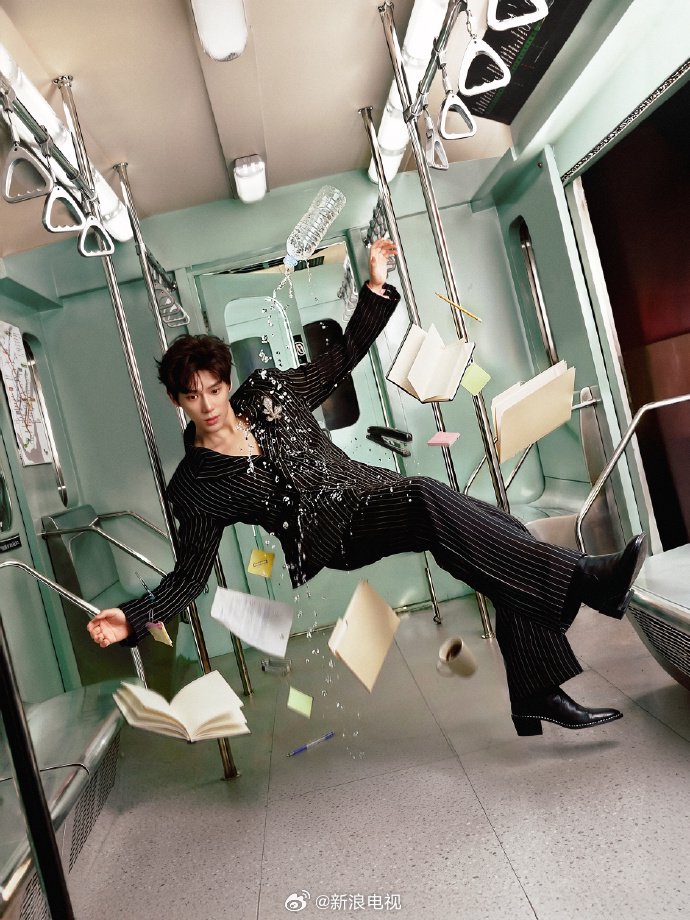 @费启鸣 出发图 你pick哪一套？