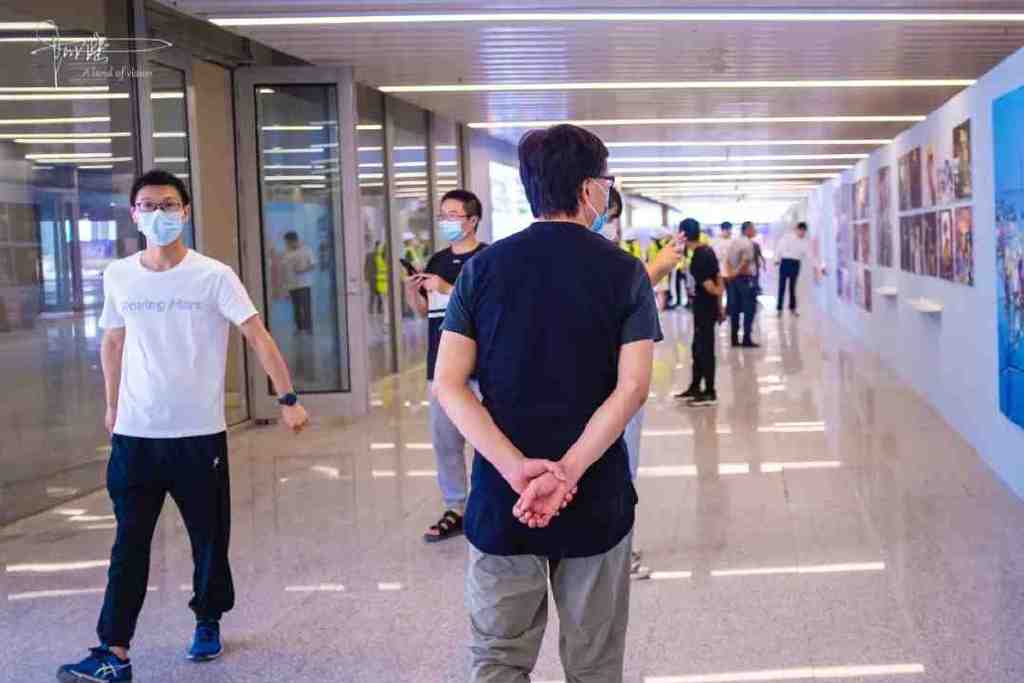 想你的风吹到了西站,这个《最美建设者》摄影展不容错过休闲区蓝鸢梦想 - Www.slyday.coM 想你的风吹到了西站,这个《最美建设者》摄影展不容错过休闲区蓝鸢梦想 - Www.slyday.coM