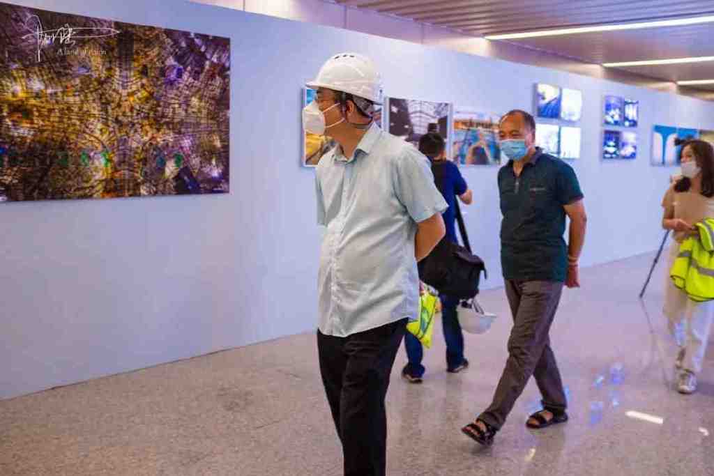 想你的风吹到了西站,这个《最美建设者》摄影展不容错过休闲区蓝鸢梦想 - Www.slyday.coM 想你的风吹到了西站,这个《最美建设者》摄影展不容错过休闲区蓝鸢梦想 - Www.slyday.coM