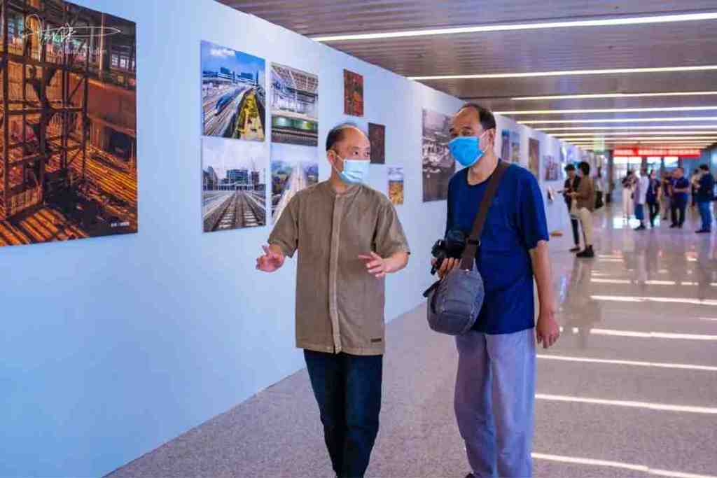 想你的风吹到了西站,这个《最美建设者》摄影展不容错过休闲区蓝鸢梦想 - Www.slyday.coM 想你的风吹到了西站,这个《最美建设者》摄影展不容错过休闲区蓝鸢梦想 - Www.slyday.coM