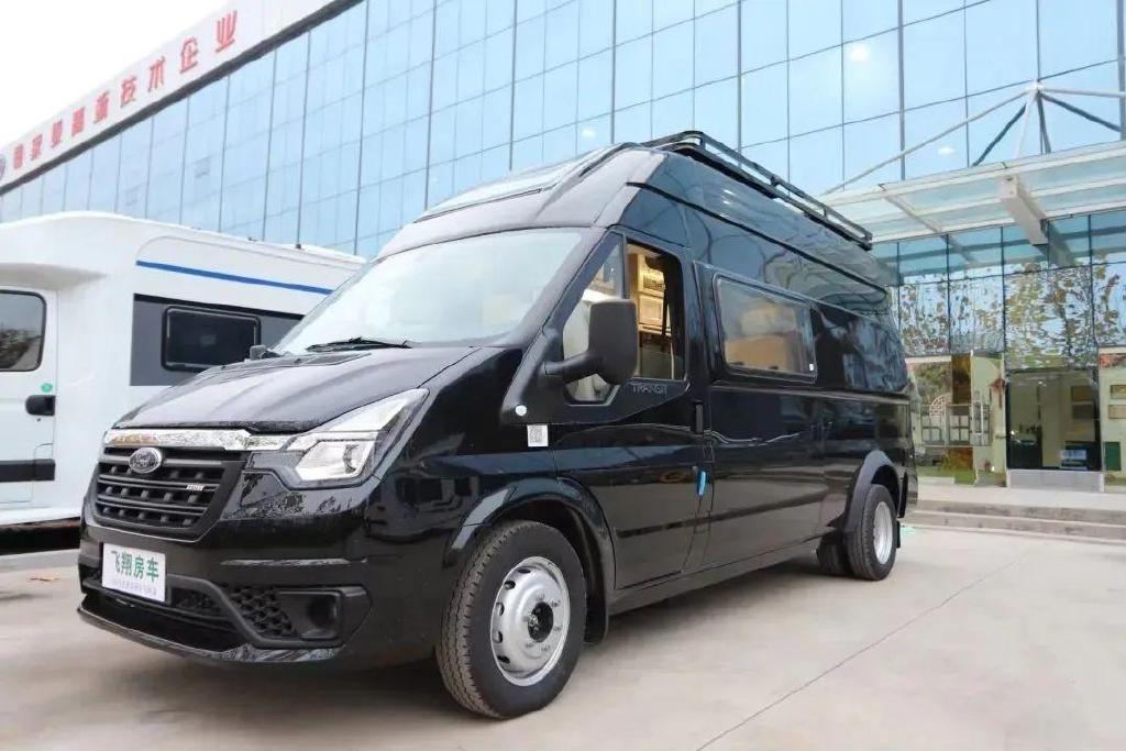 武汉logo设计（飞翔福特舒野二号 后横床设计 精致实用 兼顾商旅）飞翔v90 t型房车，