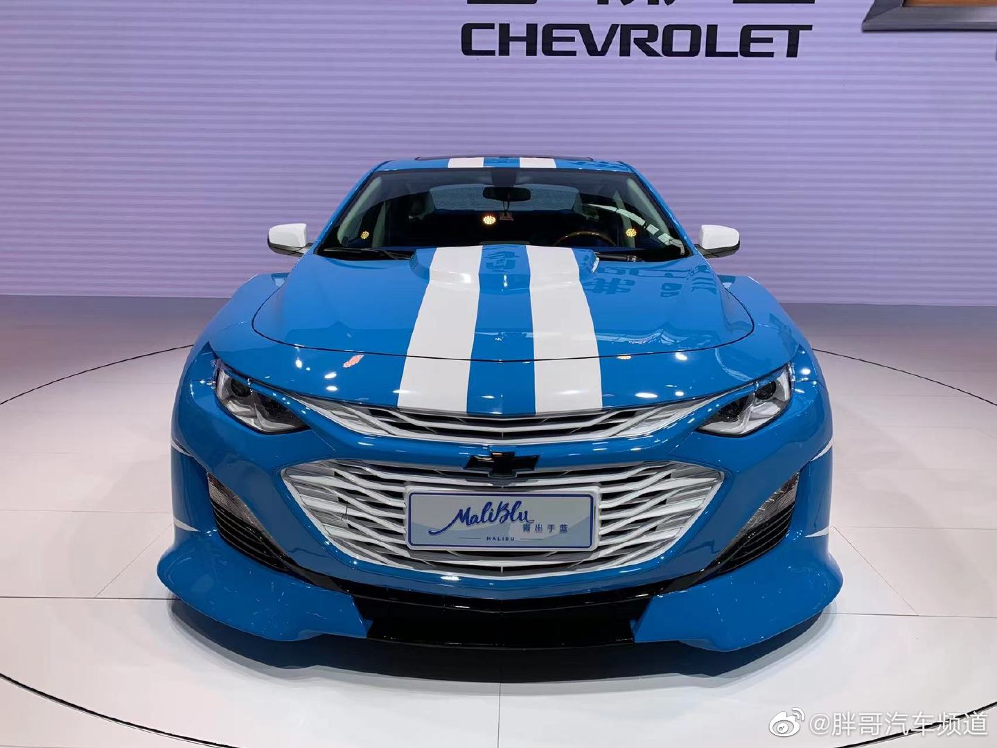 雪佛兰展台，看见新车了，又好像没看见