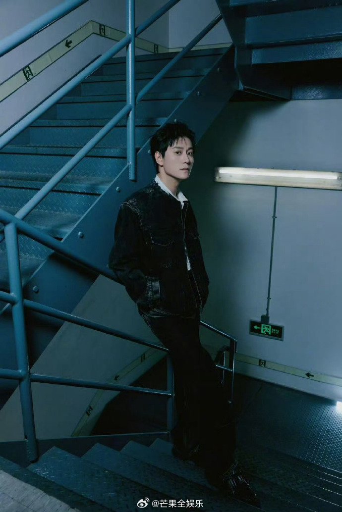 秦俊杰《乌蒙深处》《小城大事》央视连播