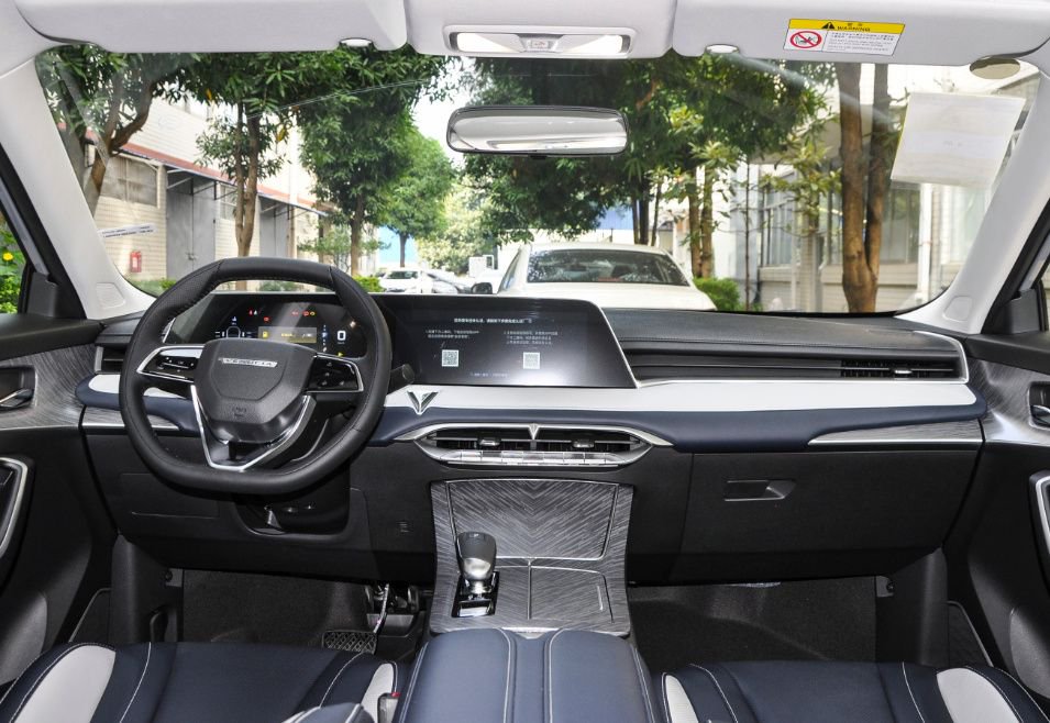 全新风行T5 EVO狂飚版对比启辰大V