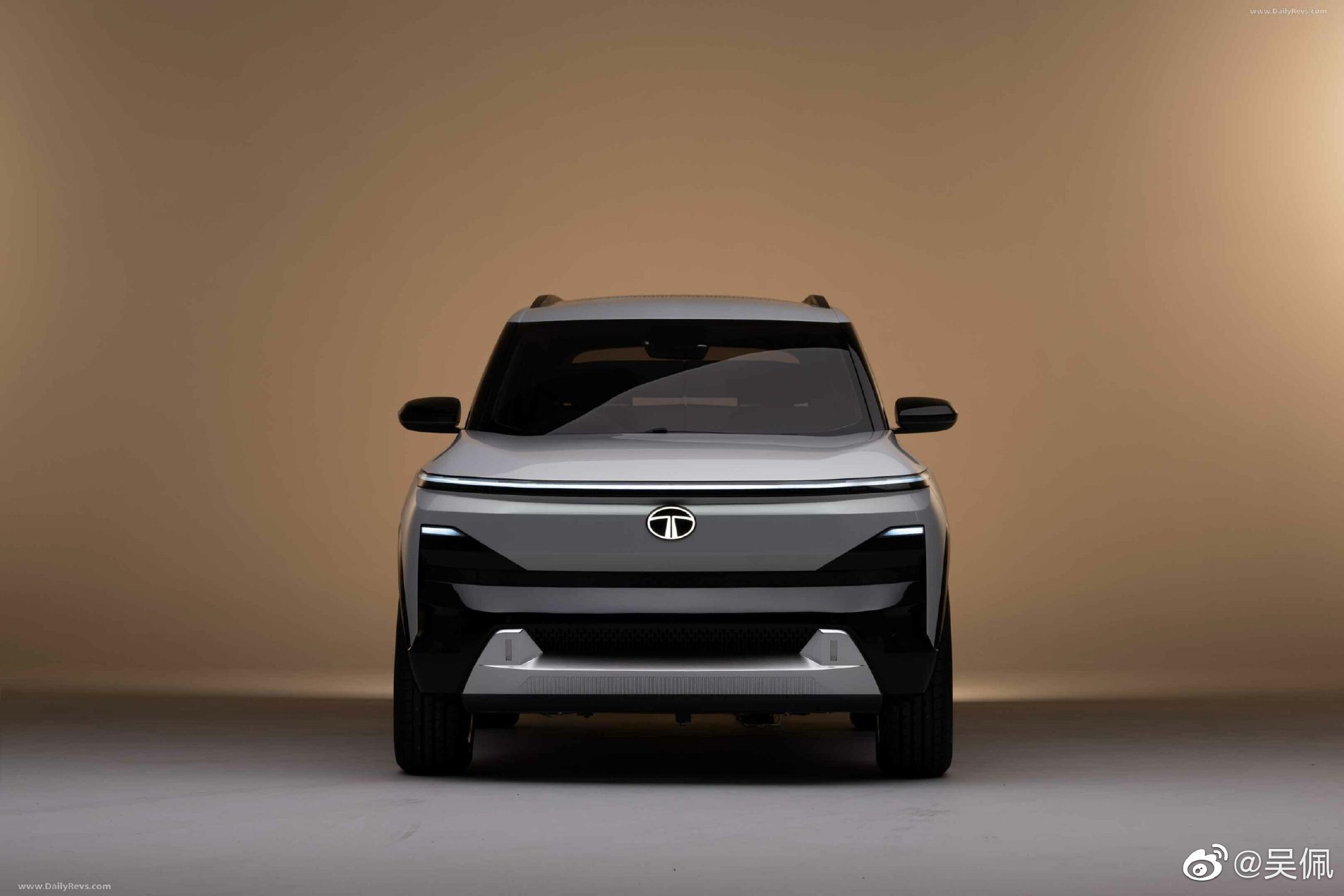 这是印度塔塔的概念车，叫Sierra EV……