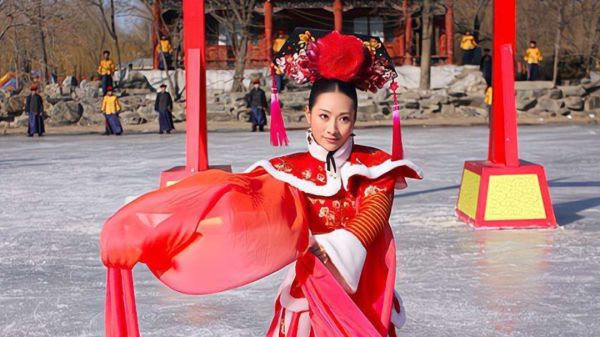 美女博主惊艳网友,她的绝活居然在《甄嬛传》里用来争宠…休闲区蓝鸢梦想 - Www.slyday.coM 美女博主惊艳网友,她的绝活居然在《甄嬛传》里用来争宠…休闲区蓝鸢梦想 - Www.slyday.coM