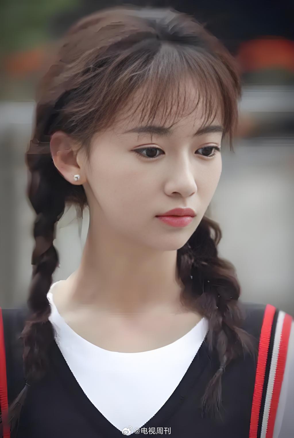 洪尧你是懂秀恩爱的！一句“咋吃都不胖”，把对吴谨言的疼惜都藏进去了