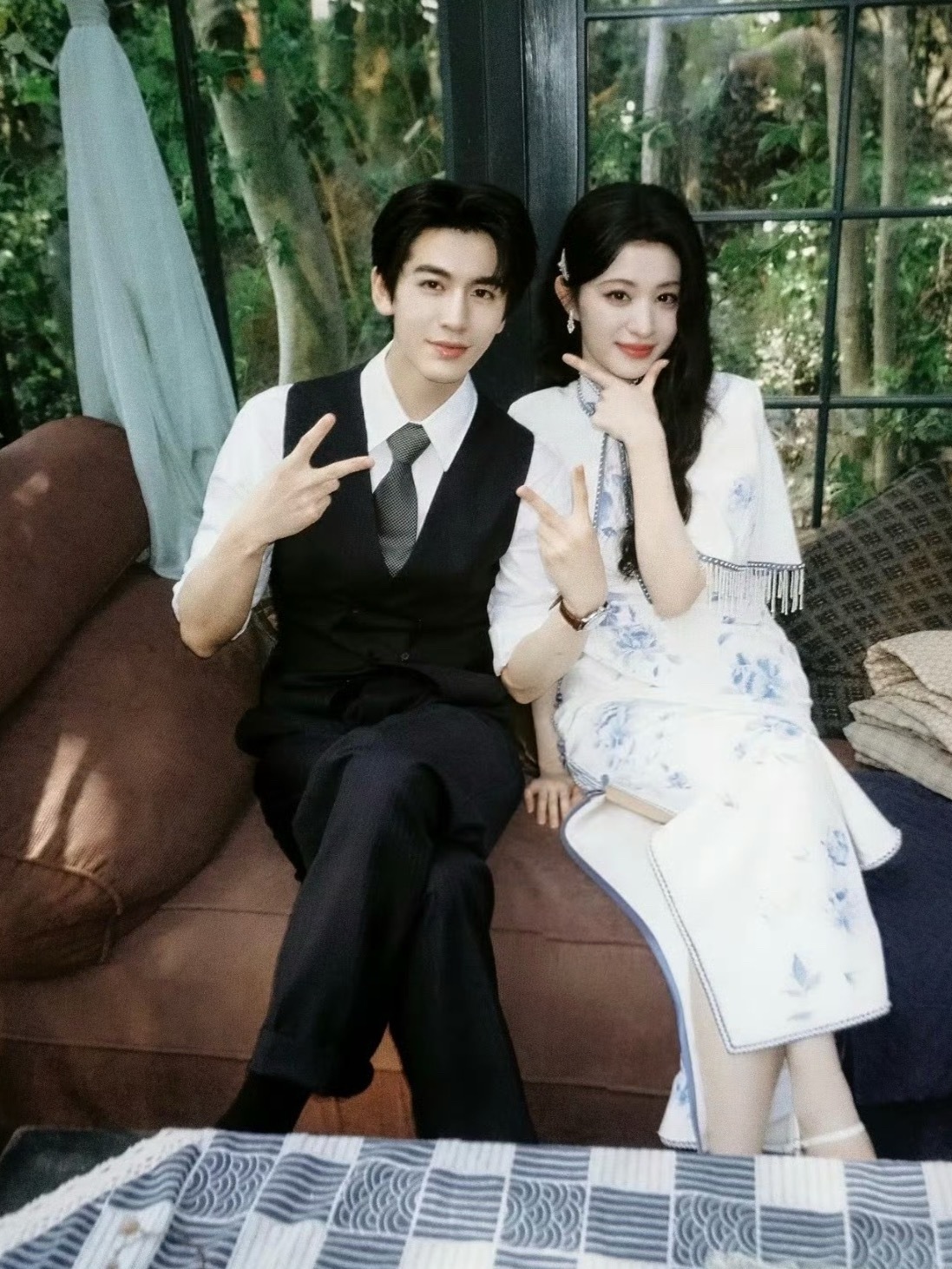 张凌赫王楚然新剧《这一秒过火》过审共33集