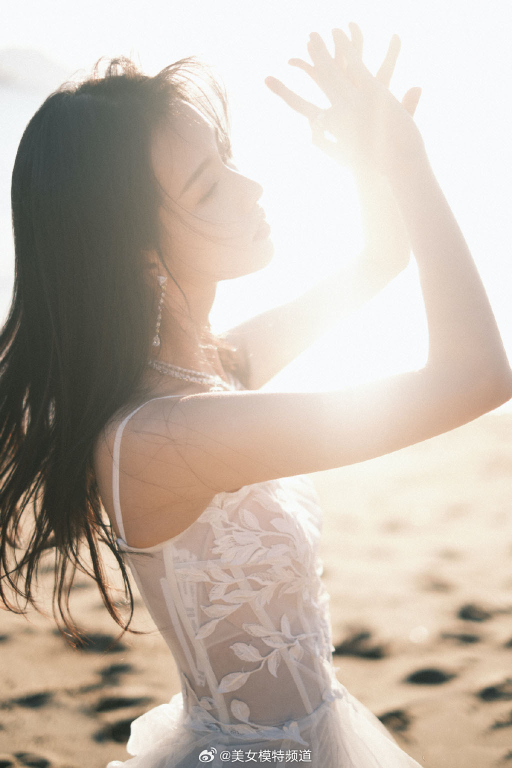 陈都灵海边唯美大赏