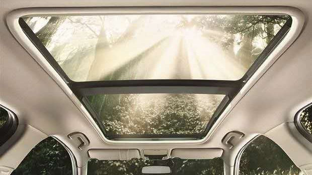 “烧烤天”来临，车叔教你5分钟保养天窗