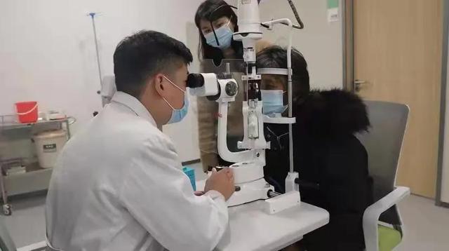 “飞白”新技术,白内障患者一夜重返光明休闲区蓝鸢梦想 - Www.slyday.coM “飞白”新技术,白内障患者一夜重返光明休闲区蓝鸢梦想 - Www.slyday.coM