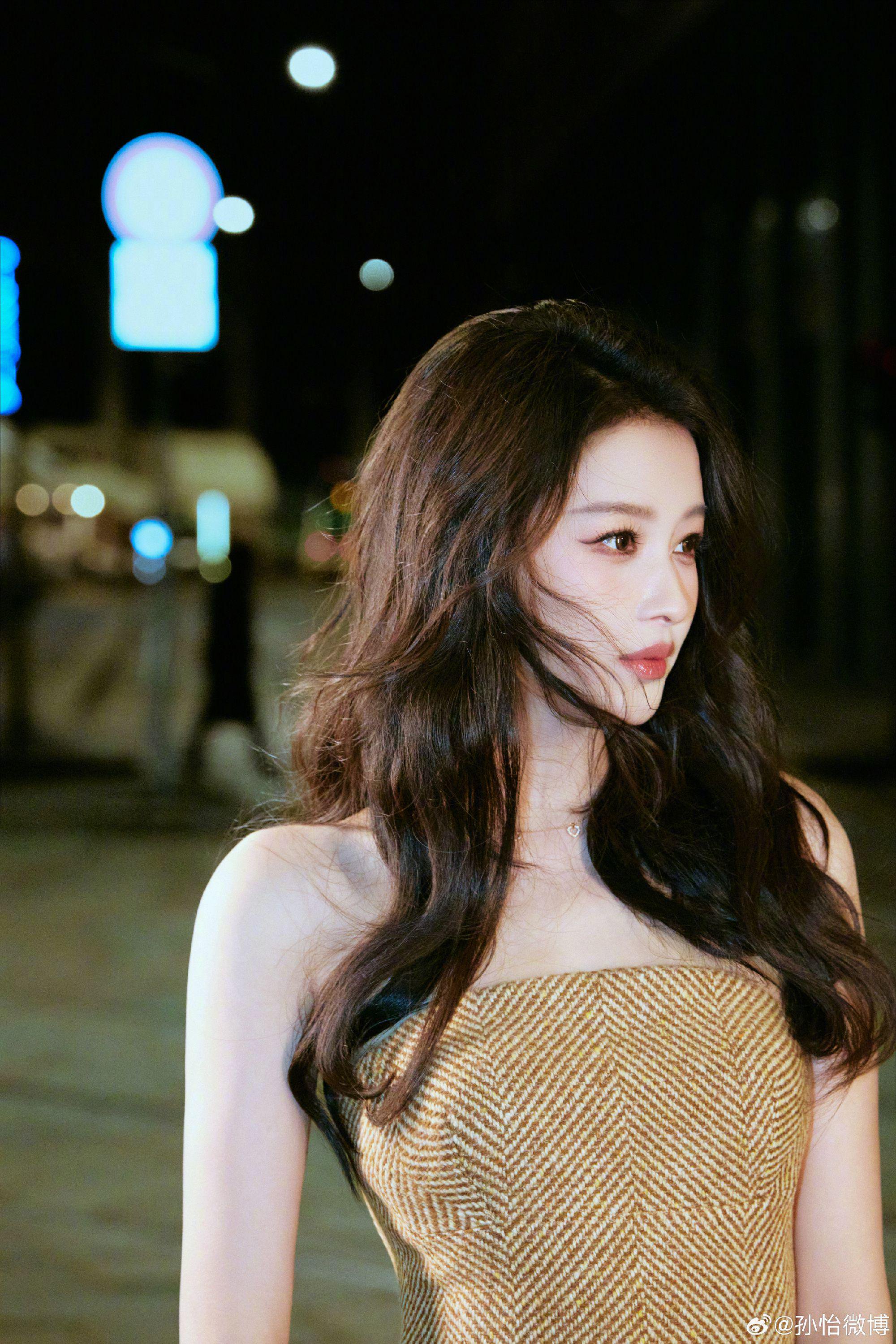 孙怡开启直播带货，影视寒冬下明星转型新选择