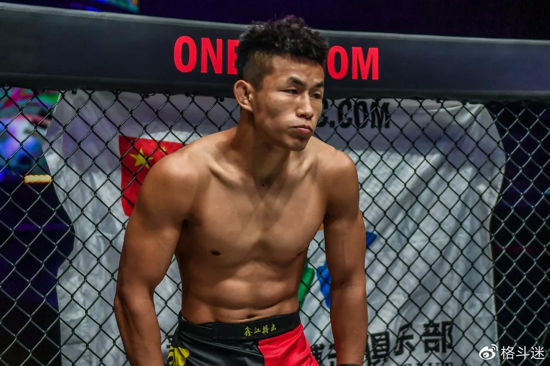 昨晚！中韩KO大战！中国猛将暴力终结<a href=