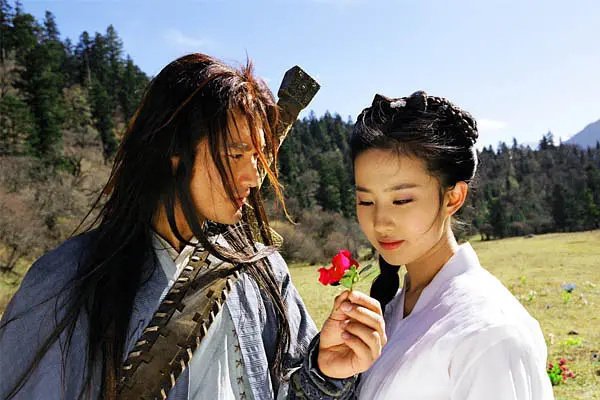 黄晓明回应刘亦菲为其新片宣传