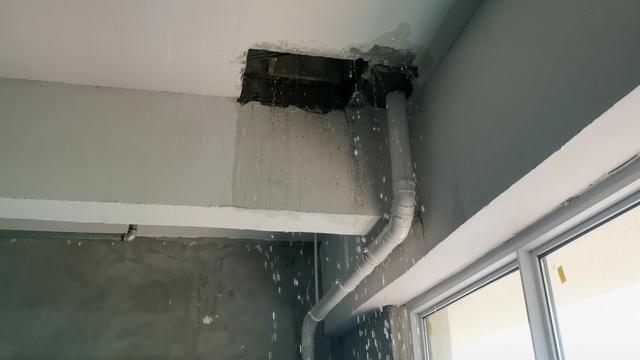 郑州一公寓“精装修”交房变“毛坯”,业主拒收讨说法,开发商含糊回应休闲区蓝鸢梦想 - Www.slyday.coM 郑州一公寓“精装修”交房变“毛坯”,业主拒收讨说法,开发商含糊回应休闲区蓝鸢梦想 - Www.slyday.coM