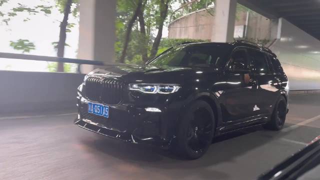 回家告诉你妈 有个开x7的精神小伙要给你一个家