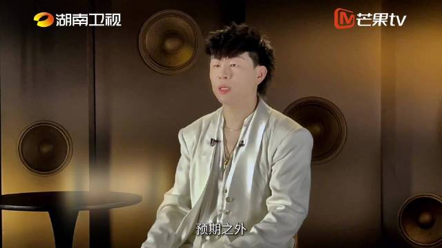 胡彦斌回应张碧晨排名争议，盛赞其与海来阿木合作舞台