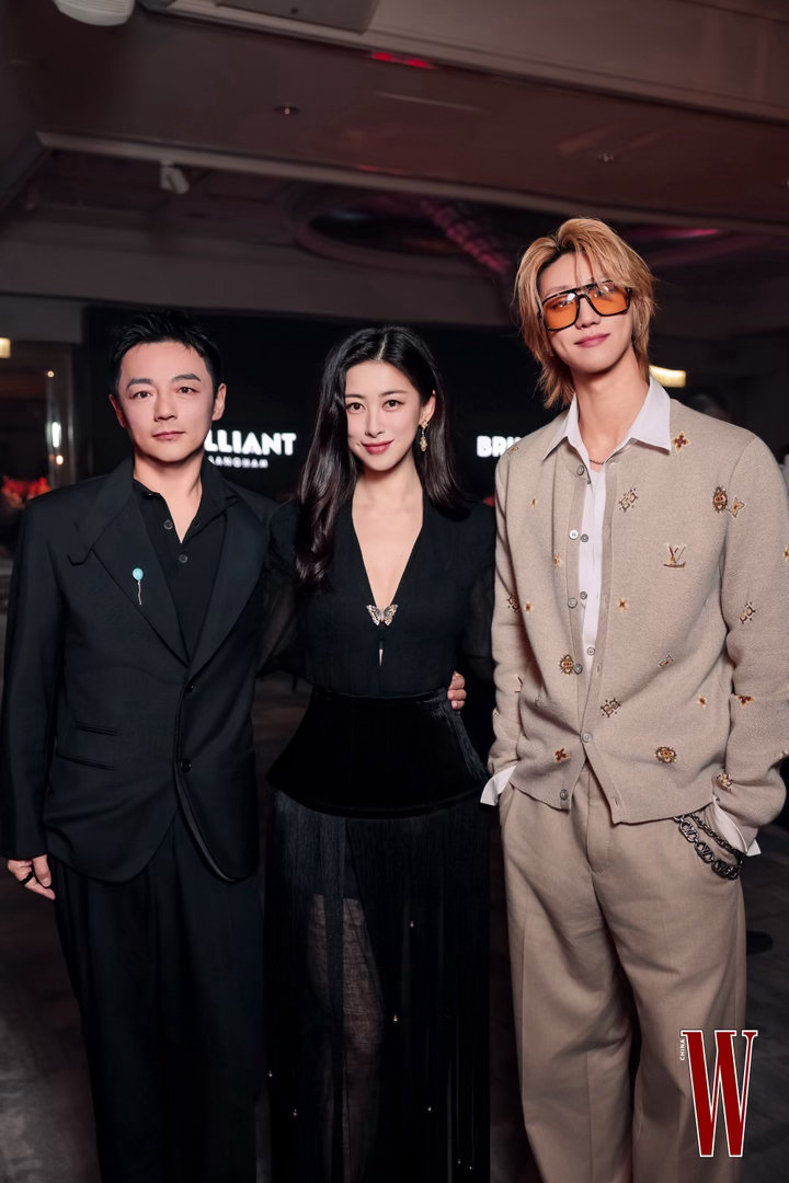 朱珠徐明浩蔡徐坤亮相W艺术之夜，与顶尖创作者共话美学