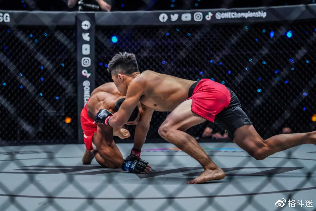 昨晚！中韩KO大战！中国猛将暴力终结<a href=