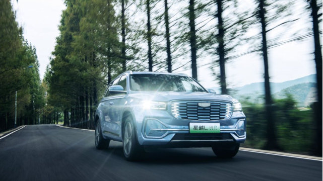 超长续航，一辆顶三辆，星越L增程电动版破技术路线之争！