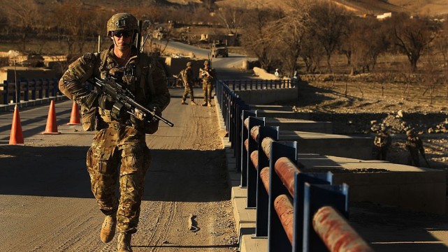 又有新动作！计划部署F-22、B2后，美军要在<a href=