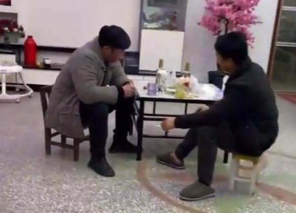 河南一男子和妻子却主动去丈母娘家告状,妻子刚一进门却被赶出来休闲区蓝鸢梦想 - Www.slyday.coM 河南一男子和妻子却主动去丈母娘家告状,妻子刚一进门却被赶出来休闲区蓝鸢梦想 - Www.slyday.coM