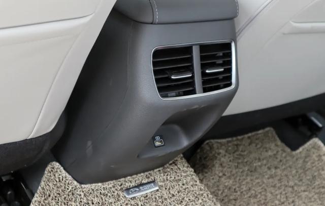 试驾第十代索纳塔:看烦了雅阁迈腾,这个老牌韩系能顶上去吗?