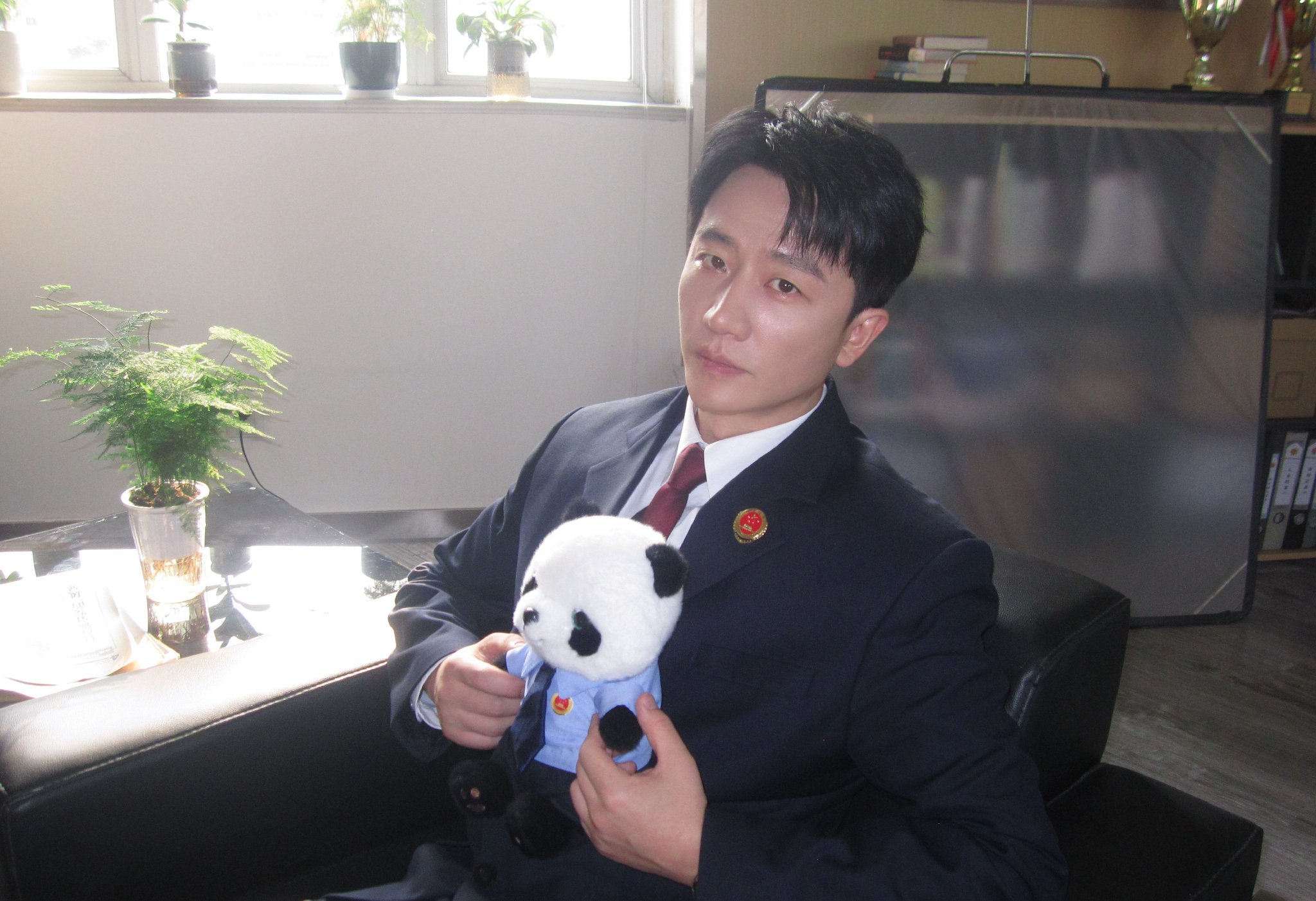 黄轩主演《未检之名》今日杀青
