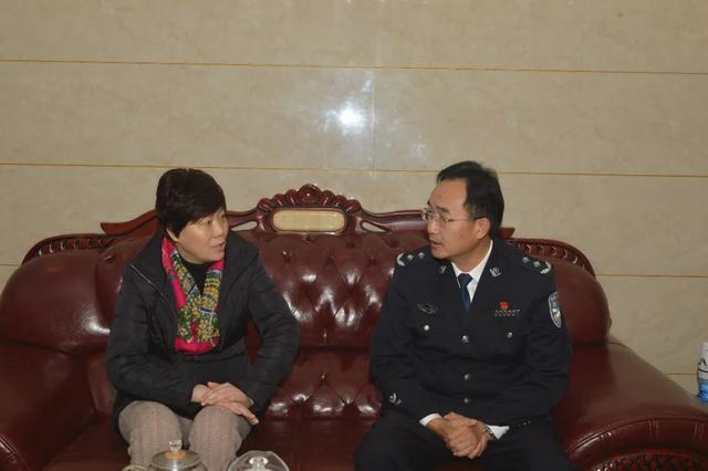 省公安厅领导深入萍乡开展春节走访慰问|胡满松|民警|公安_新浪新闻