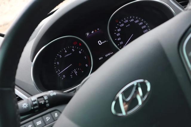 十几万买台小汉兰达?2017款现代胜达2.0T似乎问题不大