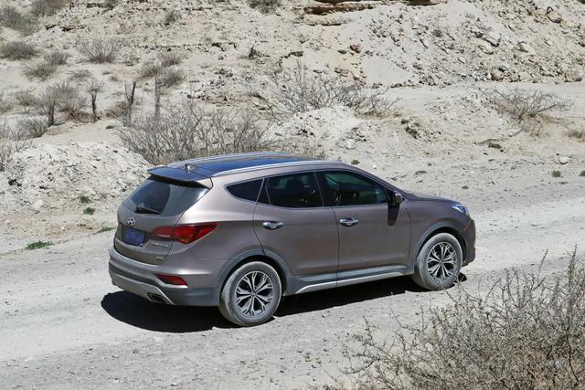 十几万买台小汉兰达?2017款现代胜达2.0T似乎问题不大