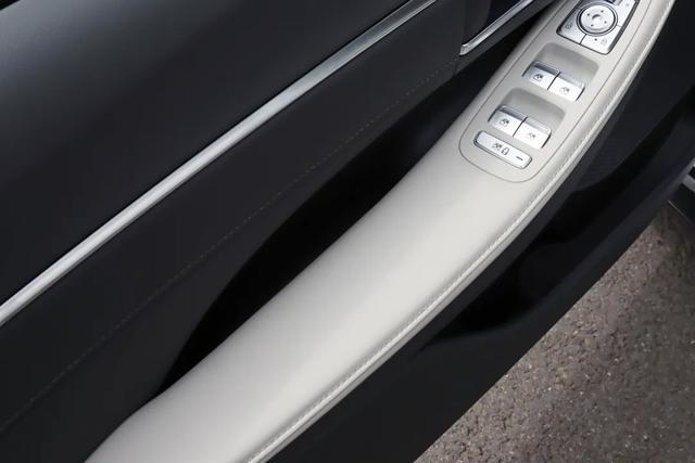 试驾第十代索纳塔:看烦了雅阁迈腾,这个老牌韩系能顶上去吗?