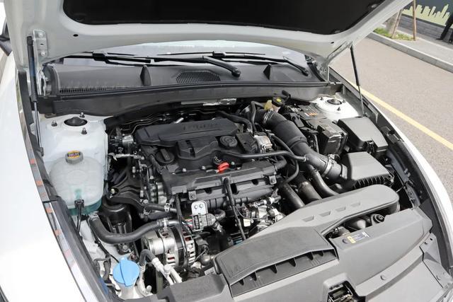 试驾第十代索纳塔:看烦了雅阁迈腾,这个老牌韩系能顶上去吗?