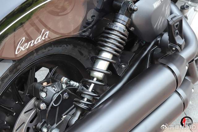 售价26900元,金吉拉450细节质感静态测评, 颜值+性能还缺点什么(金吉拉300-16价格)