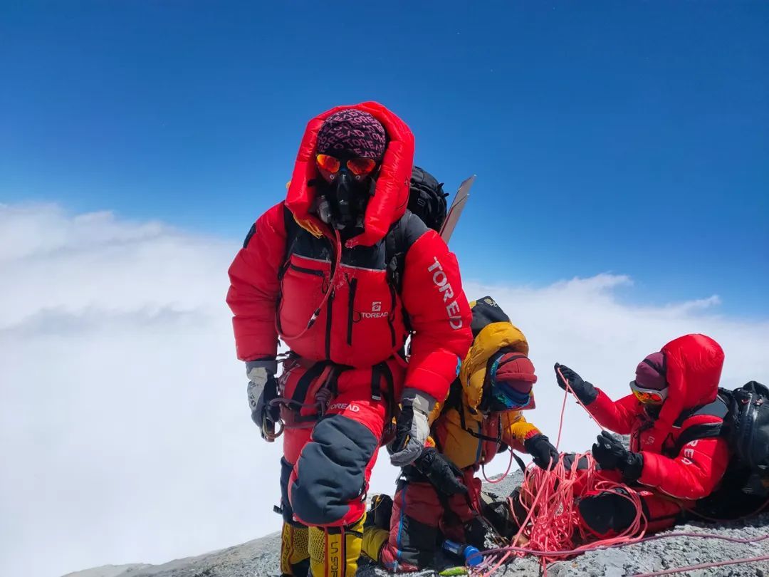 世界上最早登顶珠峰的2个人，为何要秘密起誓？46年后真相大白！_凤凰网