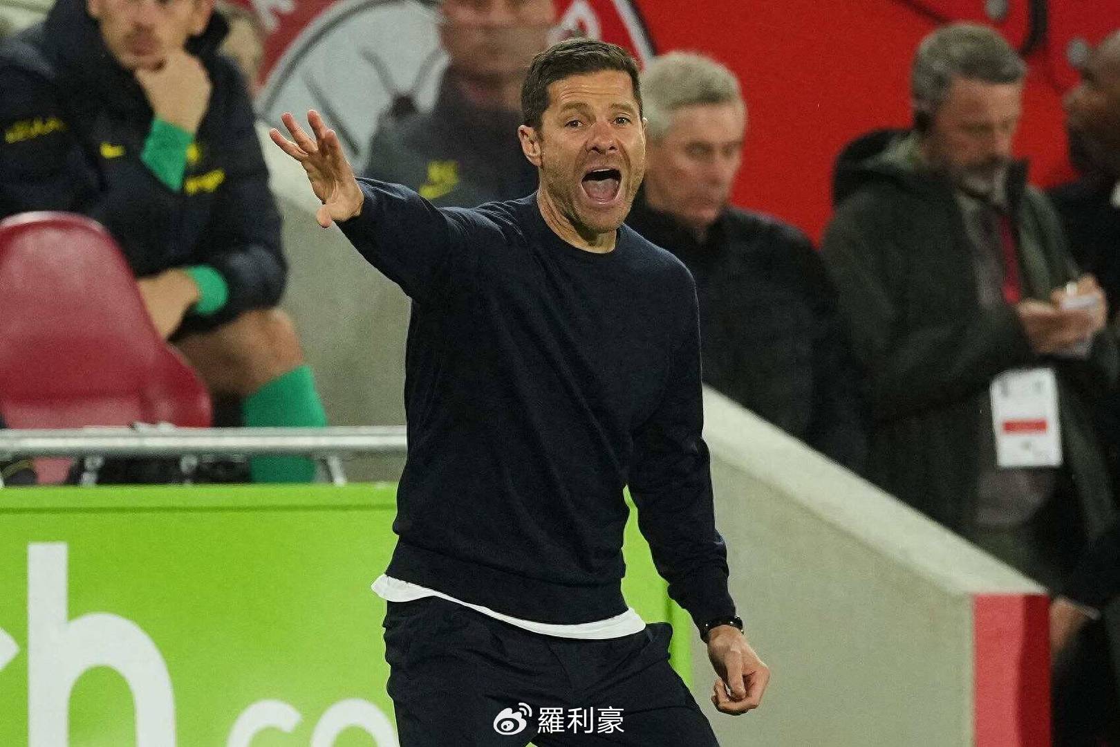 切尔西0-3布伦特福德:阿隆索战术失控引质疑 切尔西0-3布伦特福德:阿隆索战术失控引质疑