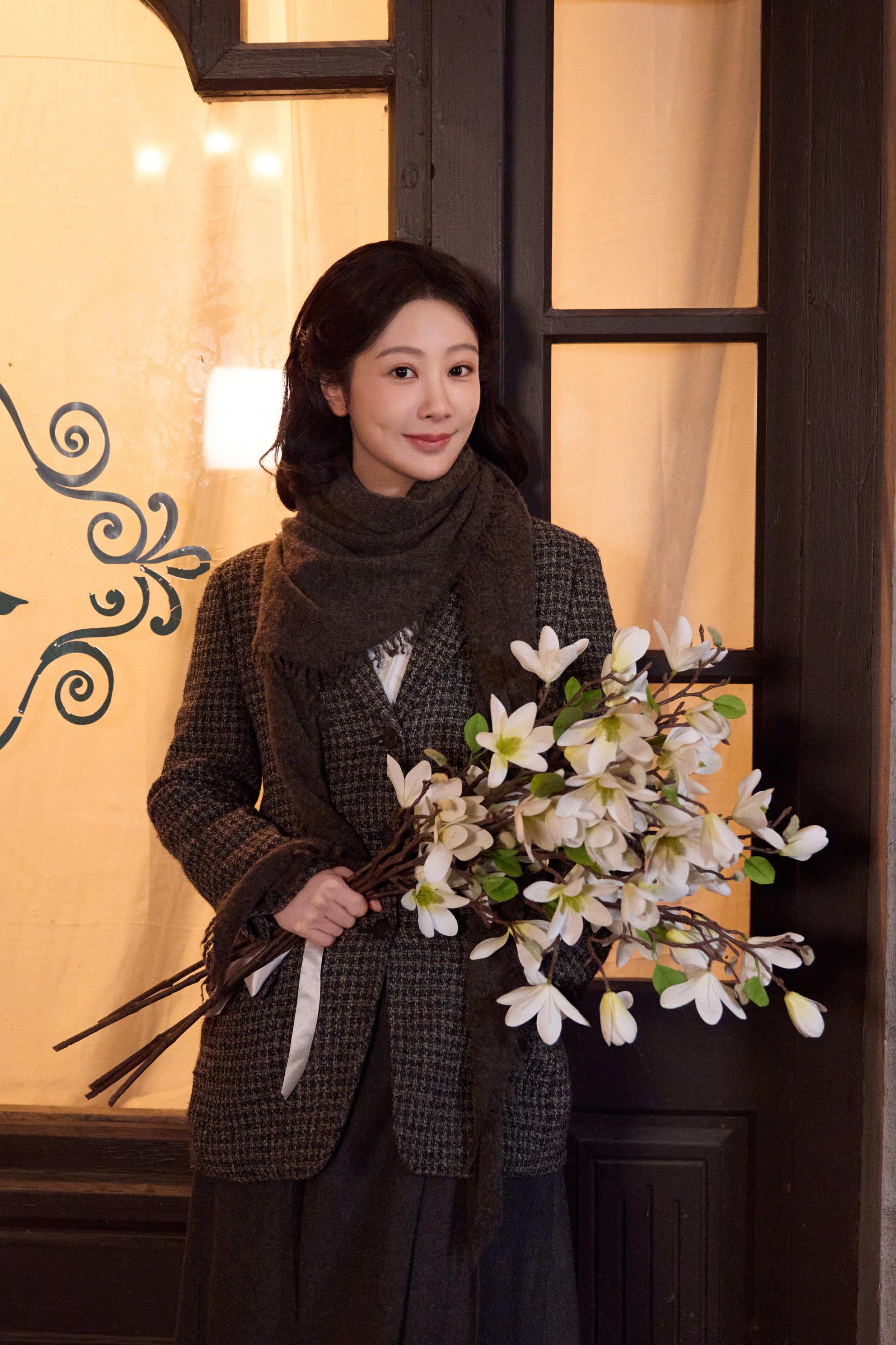 杨紫发马年祝福语迎2026