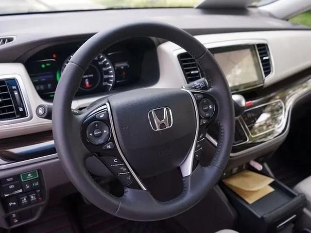 独立评测本田奥德赛:油耗6L/加速9.8S,还比从前更柔顺