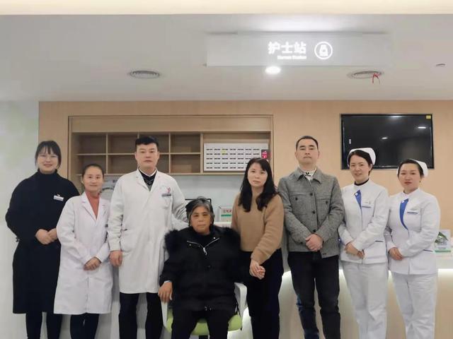 “飞白”新技术,白内障患者一夜重返光明休闲区蓝鸢梦想 - Www.slyday.coM “飞白”新技术,白内障患者一夜重返光明休闲区蓝鸢梦想 - Www.slyday.coM