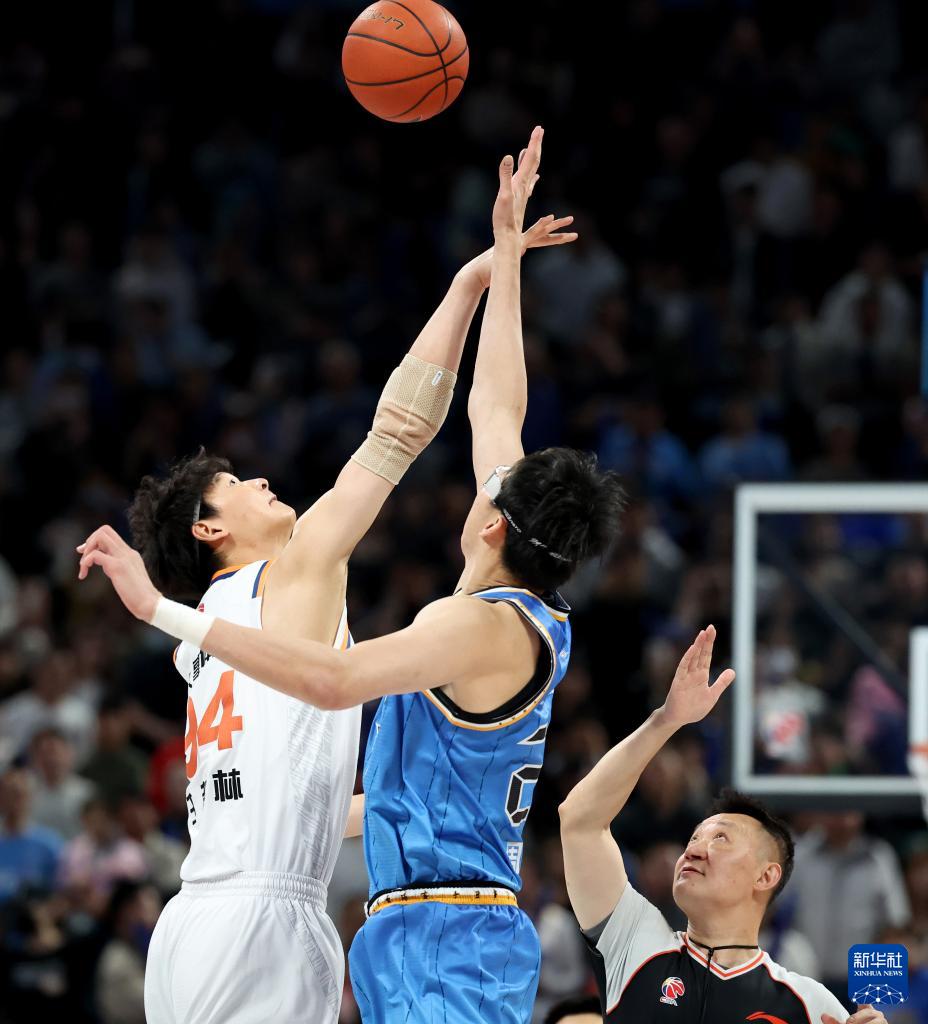 CBA常规赛：上海久事胜北京北汽