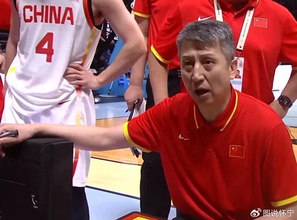 男篮集训两大变动！两主力暂离休整，杨瀚森回国，郭士强道出实情
