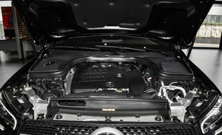 北欧or德系!沃尔沃XC60对比奔驰GLC谁更值得买?