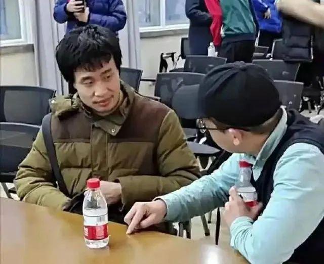 “北大韦神”再上热搜!帮博士团队秒破难题,对方为他充公交卡以表感谢......休闲区蓝鸢梦想 - Www.slyday.coM “北大韦神”再上热搜!帮博士团队秒破难题,对方为他充公交卡以表感谢......休闲区蓝鸢梦想 - Www.slyday.coM