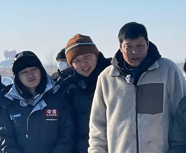 杜海涛现身齐齐哈尔录节目减肥后出现明显反弹又胖回到了从前