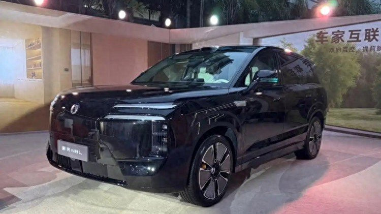 腾势N8L：光靠“冰箱彩电大沙发”可干不过进口豪车