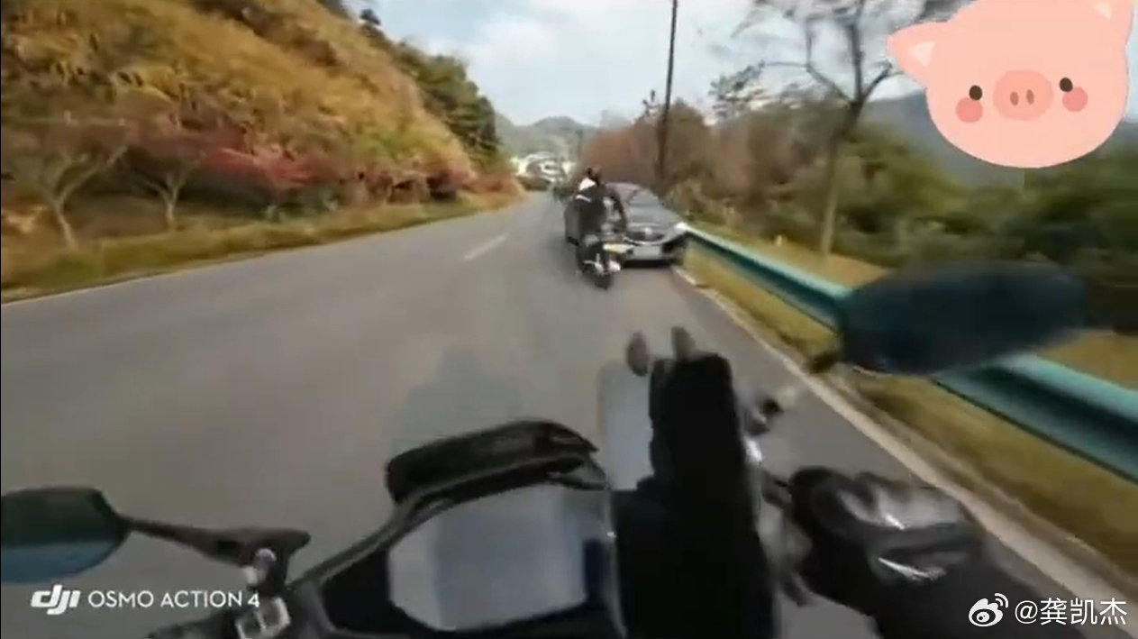 车主对话引热议，迈腾误会成焦点