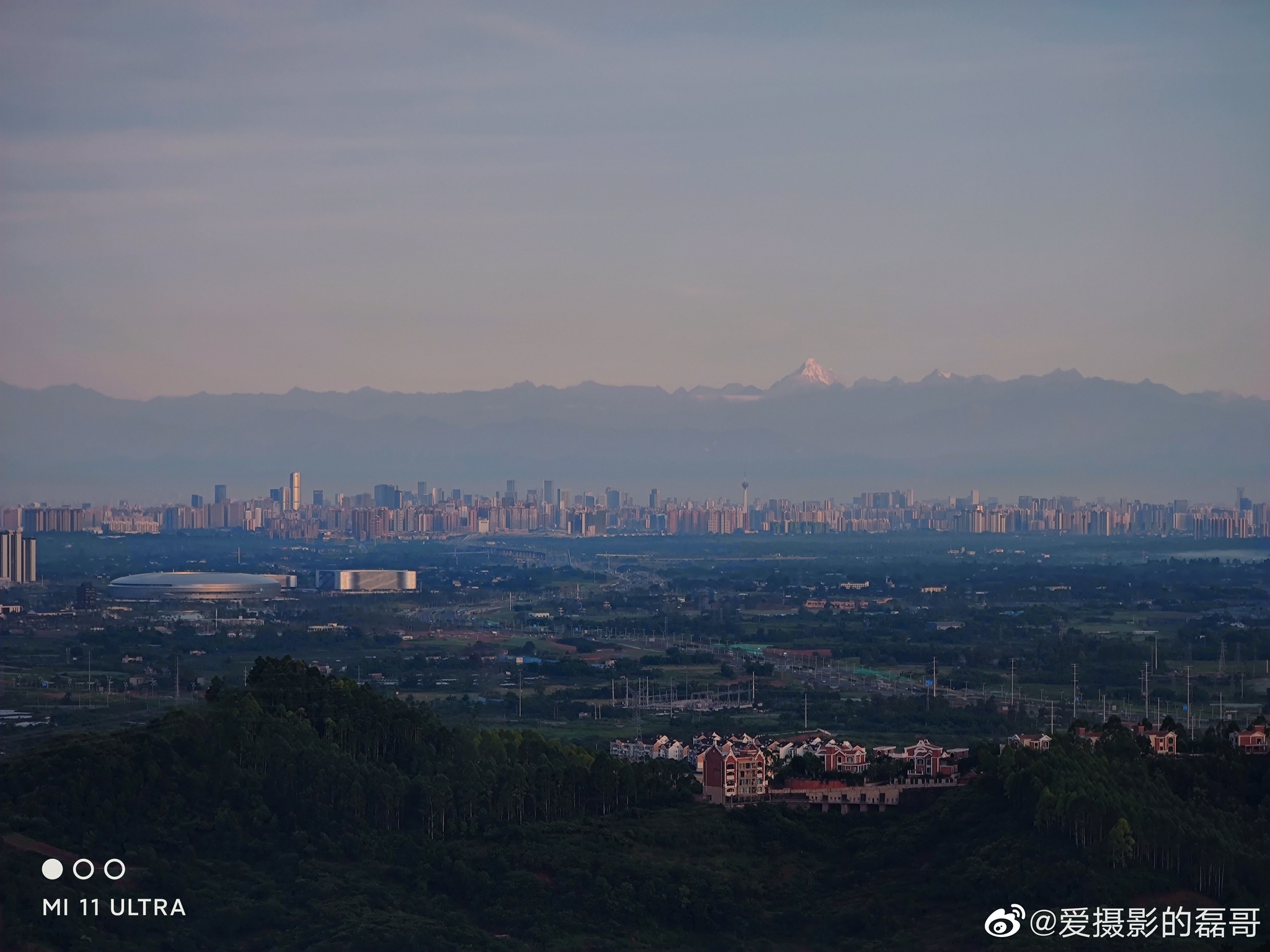 大成都来啦!在成都遥望雪山