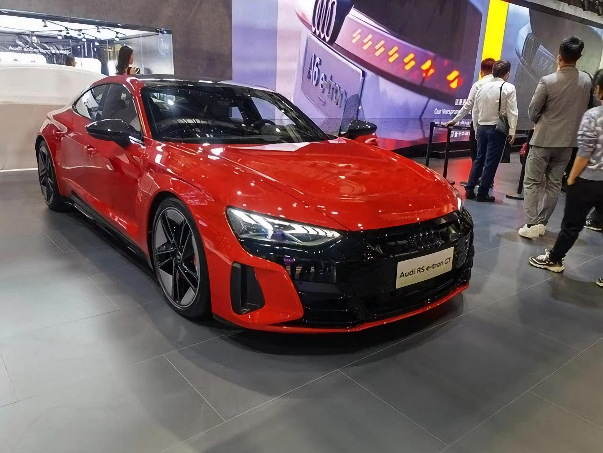 有颜有料！奥迪RS e-tron GT广州车展亮相
