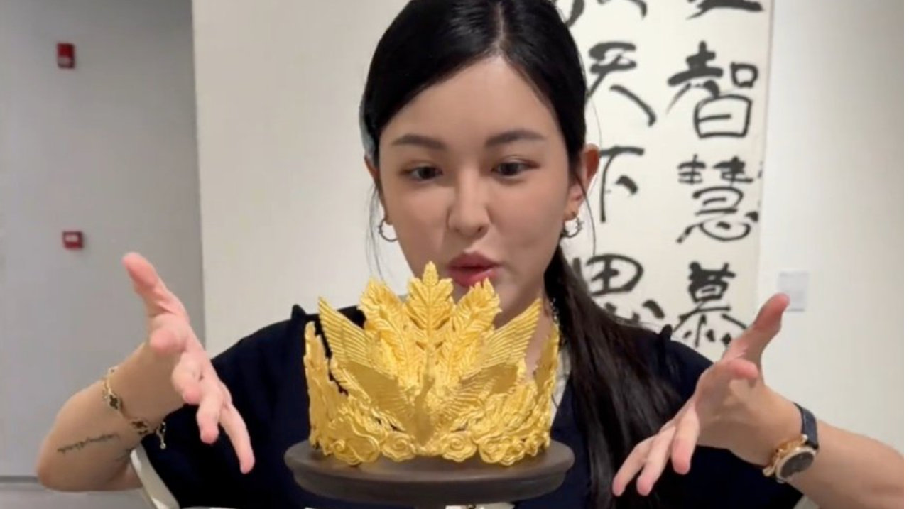 黄金凤冠事件最惨的人出现了，公司倒闭、卖车还钱，隐忍5年复仇