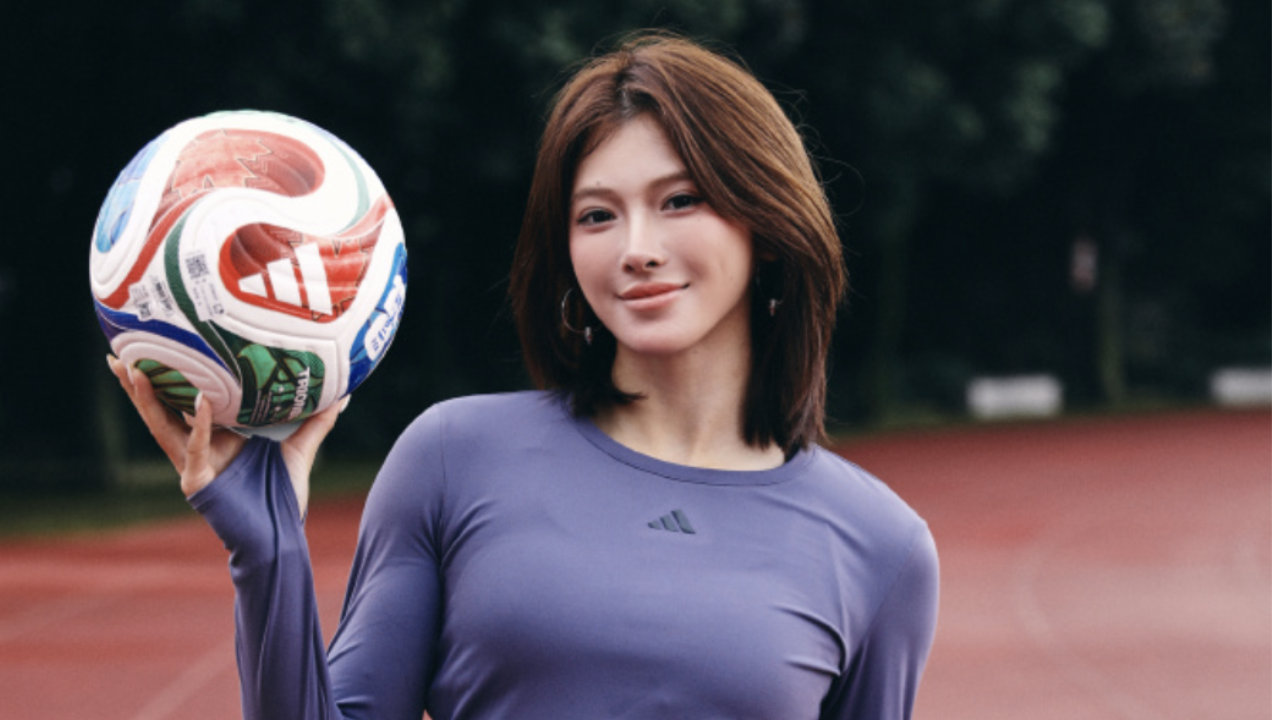 吴艳妮晒写真遭讽“研究生读5年还没毕业” 怒怼：人太闲不是好事